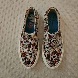 Blowfish Mariachi Floral Shoes, super cute